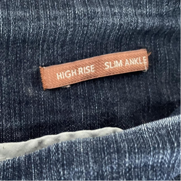 Bottoms - Picture 4 of 5